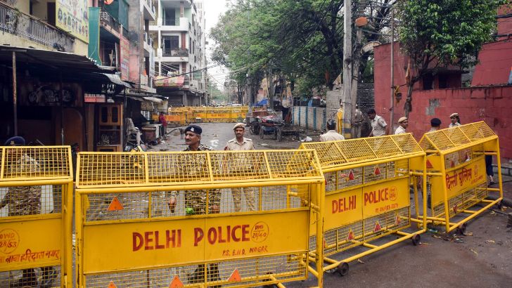 https://salarnews.in/public/uploads/images/newsimages/maannewsimage14082026_155602_Delhi High Court.jpg